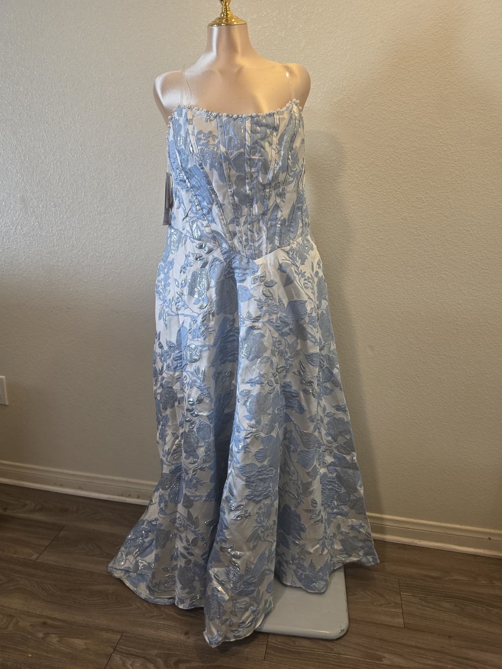 Couture Lee Blue & White Floral Maxi Dress